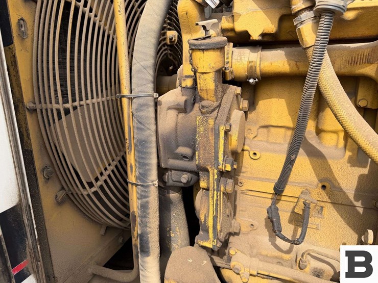 caterpillar-xq225-image-15