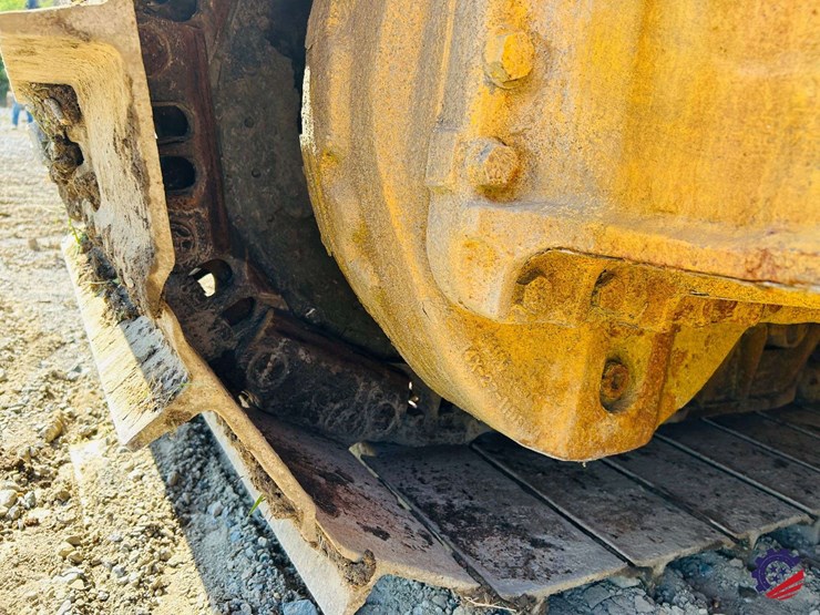 2022-komatsu-d65px-18-image-25