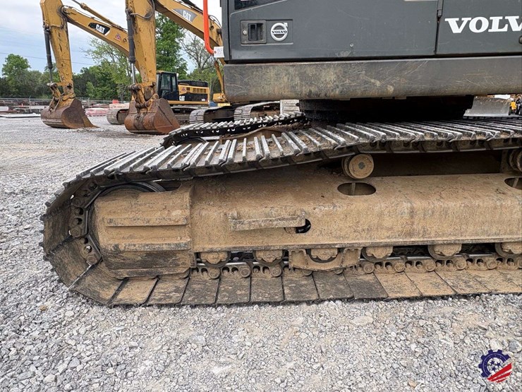 2017-volvo-ec300el-image-10