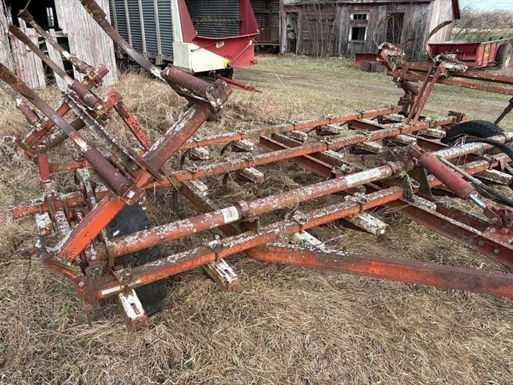 international-19'-field-cultivator-image-7