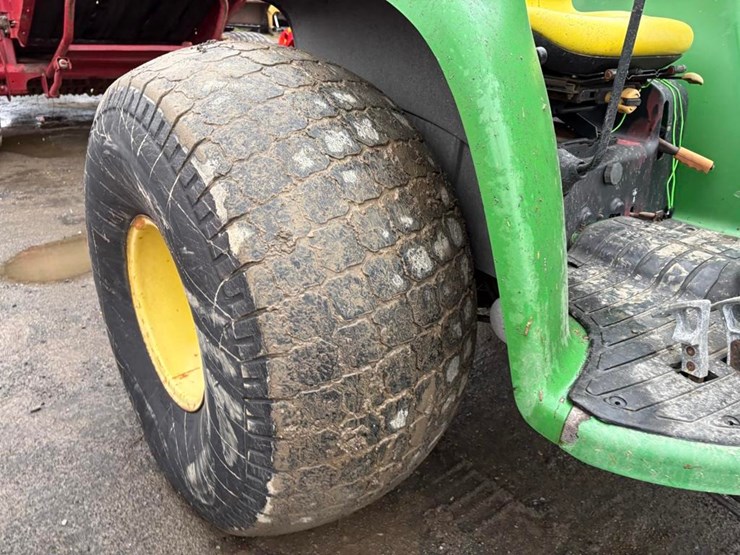 john-deere-4320-image-9