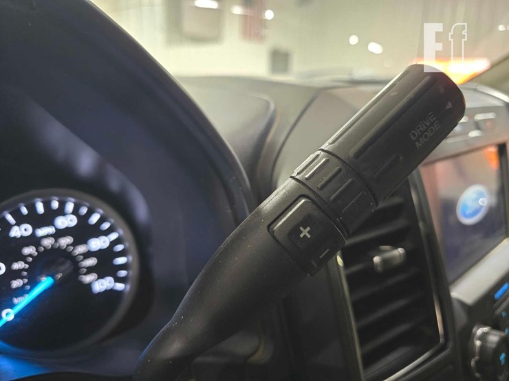 2021-ford-f350-image-15