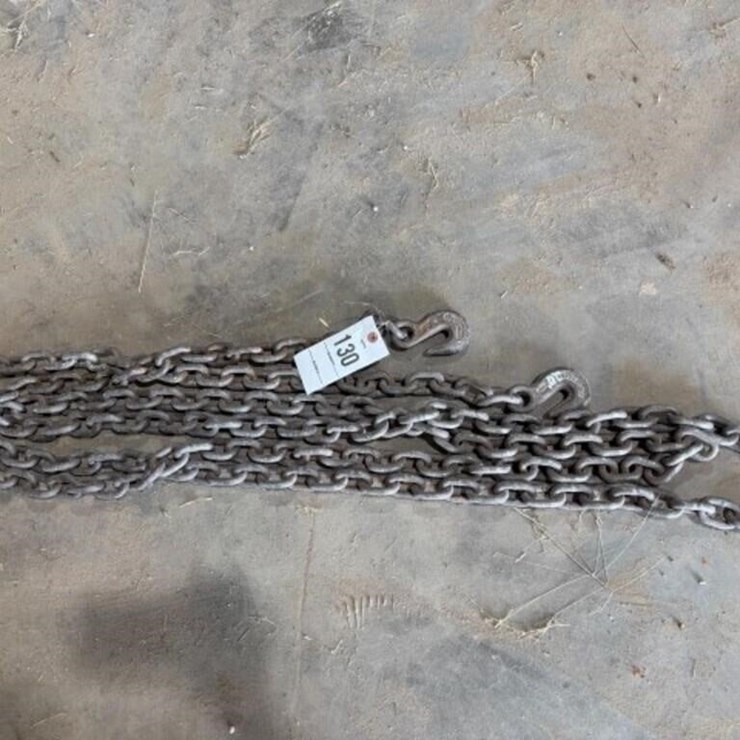 20' Chain, 2 Hooks