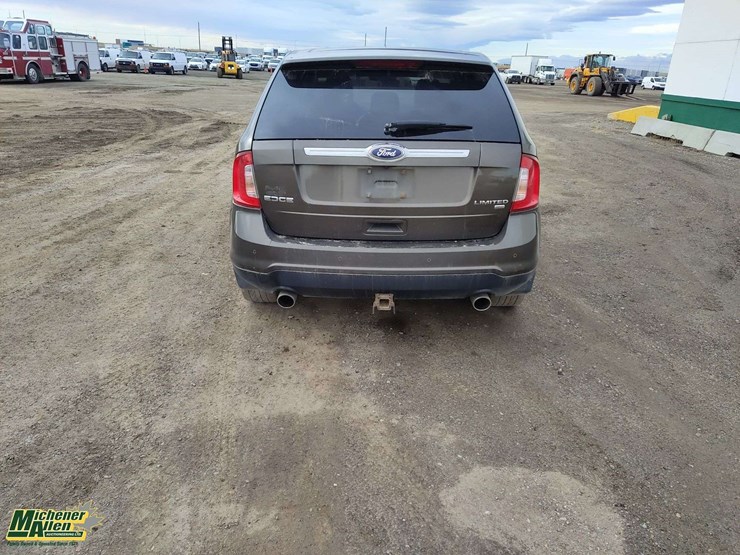 2011-ford-edge-image-4