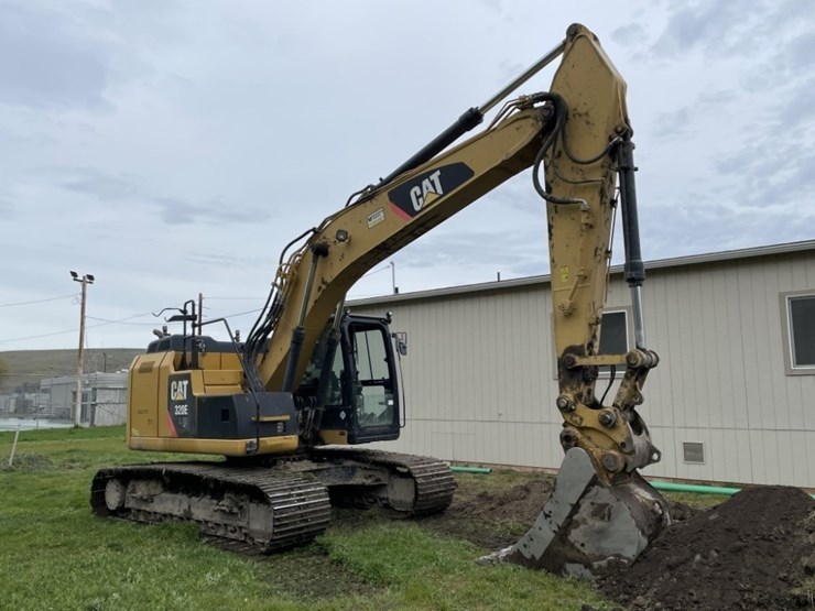 2013-caterpillar-320e-image-7