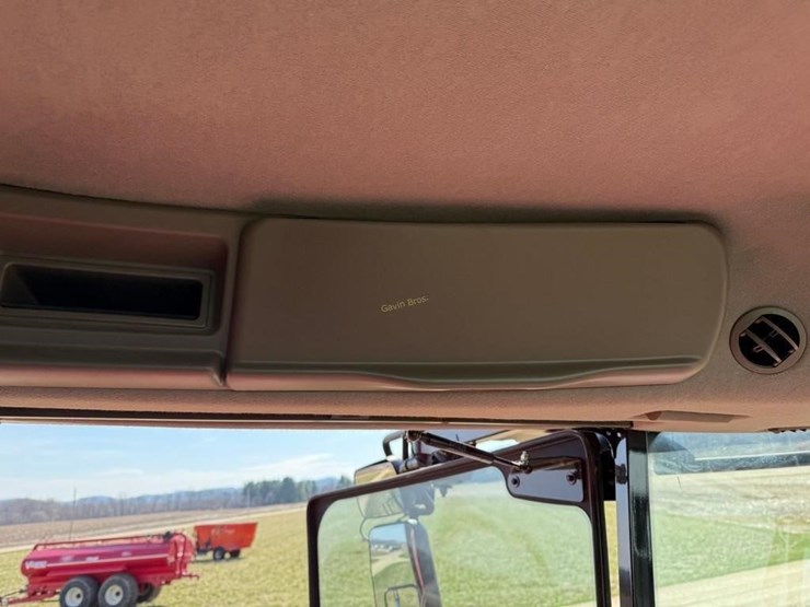 2014-case-ih-8230-image-62