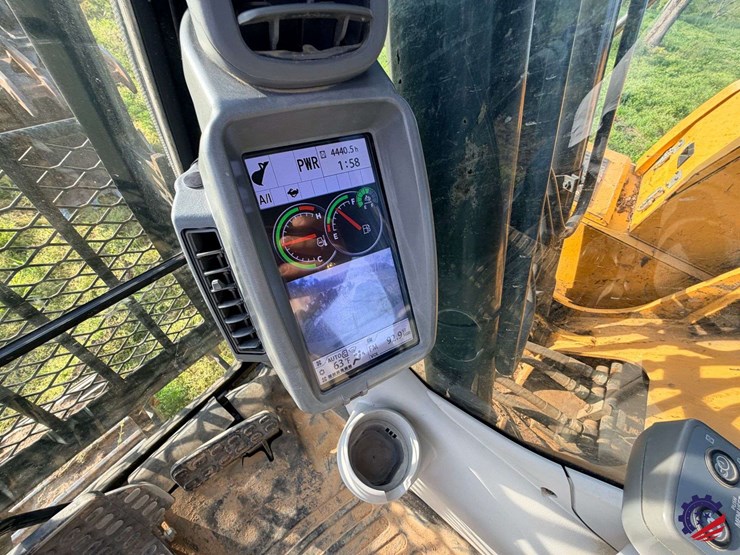 2019-deere-160g-lc-image-91