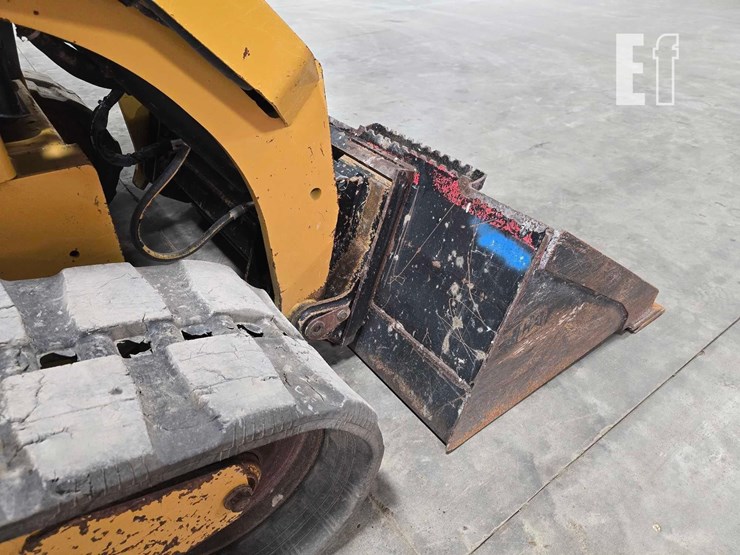 2023-caterpillar-289d3-image-11