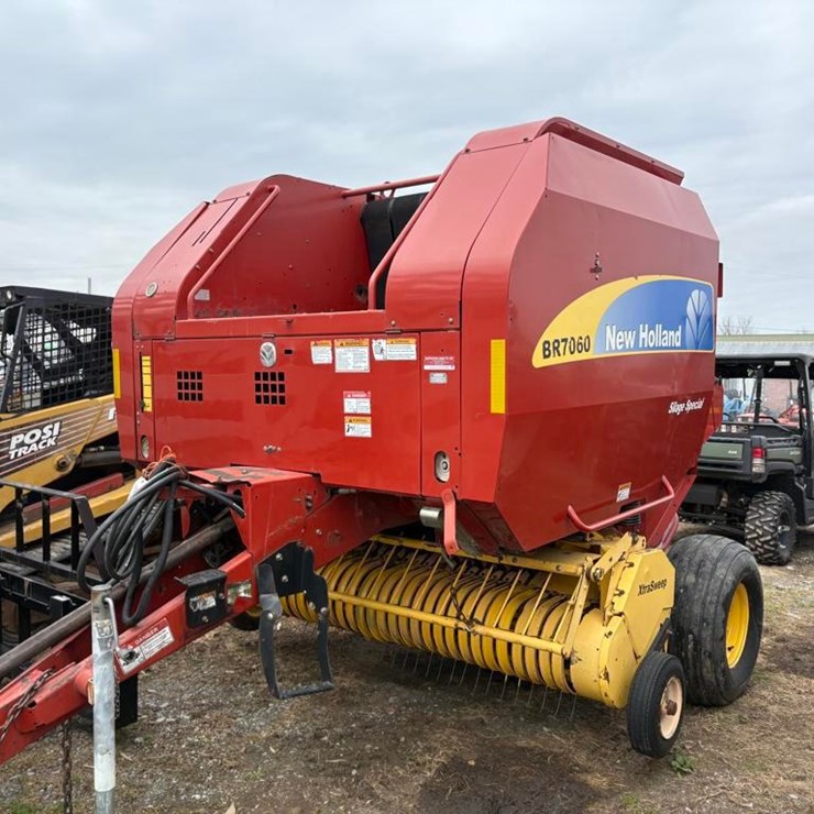 NEW HOLLAND BR7060