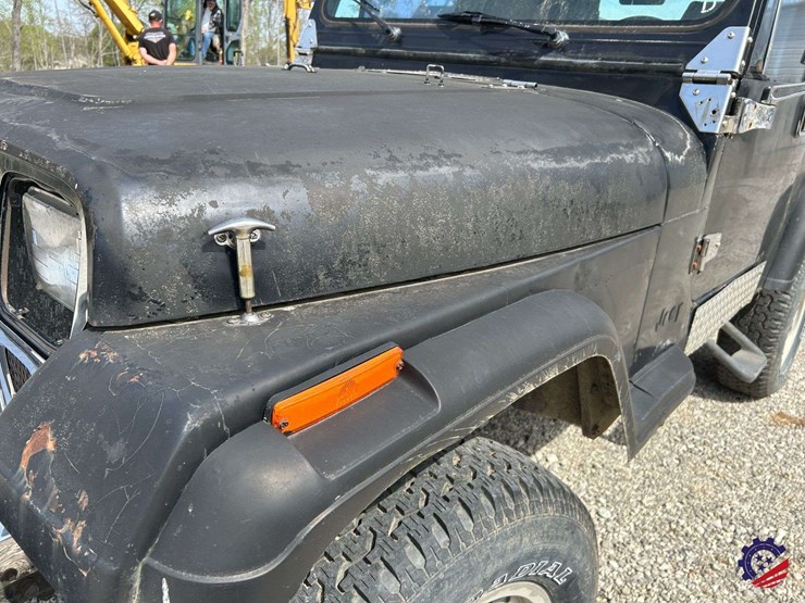 1994-jeep-wrangler-image-30