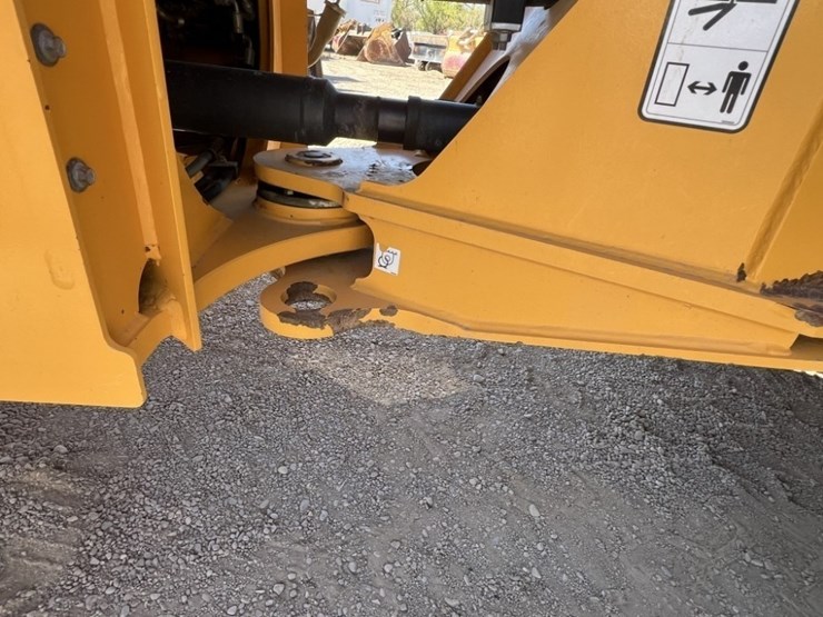 2023-volvo-l70h-wheel-loader-image-27