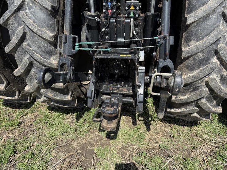 2023-case-ih-380-image-15