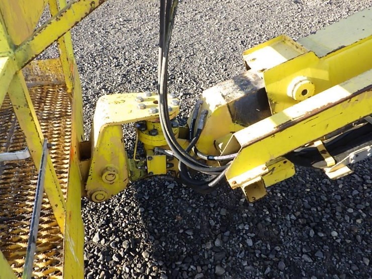 grove-telescopic-boom-lift-image-17