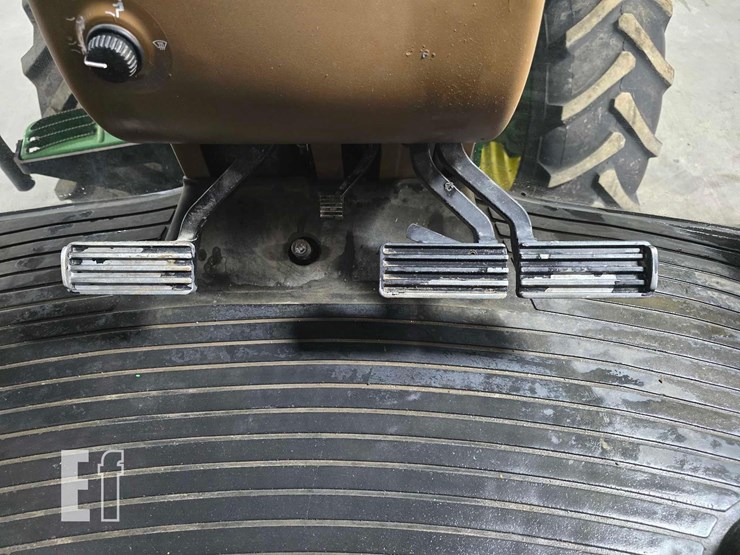 2011-john-deere-7830-image-13