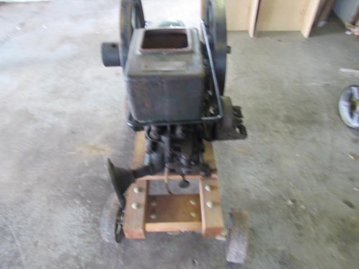 hercules-1.5hp-hit-&-miss-w/-cart-image-4