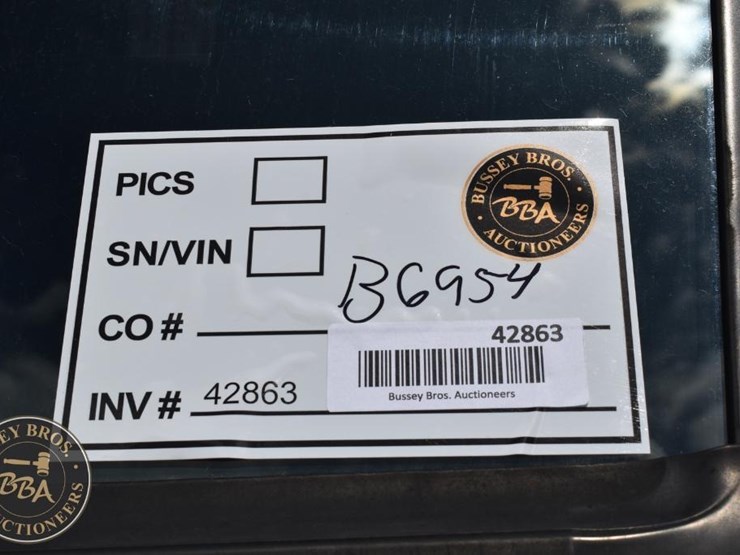 2005-international-durastar-4300-image-38