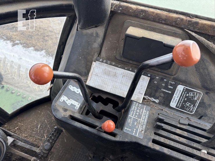 john-deere-4040-image-37