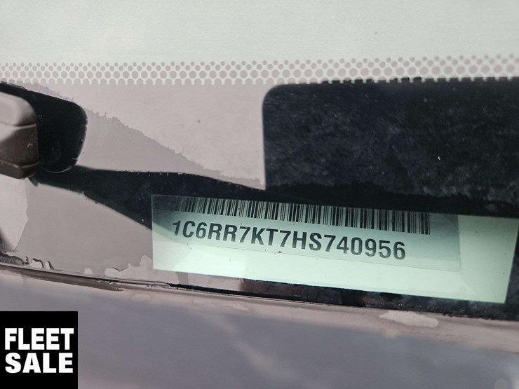 2017-dodge-1500-image-31