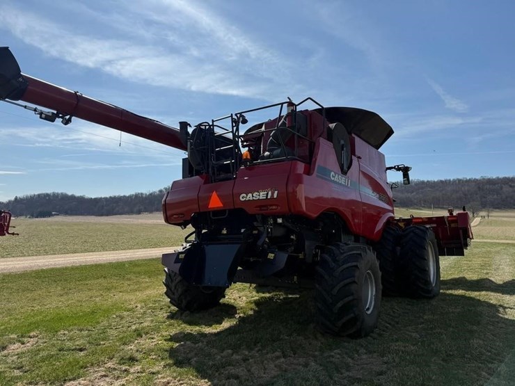 2014-case-ih-8230-image-8