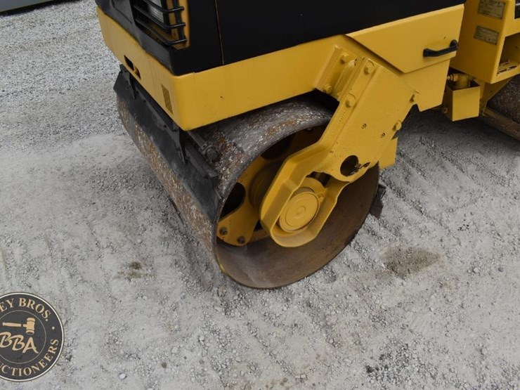 1999-caterpillar-cb-224c-image-11