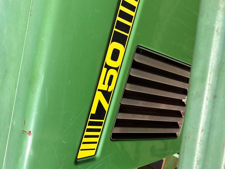 john-deere-750-image-22
