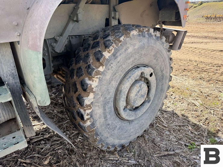 2002-oshkosh-mk23-image-38