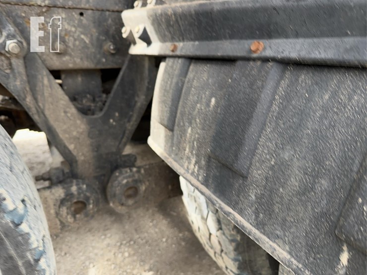 2005-kenworth-t800-image-18