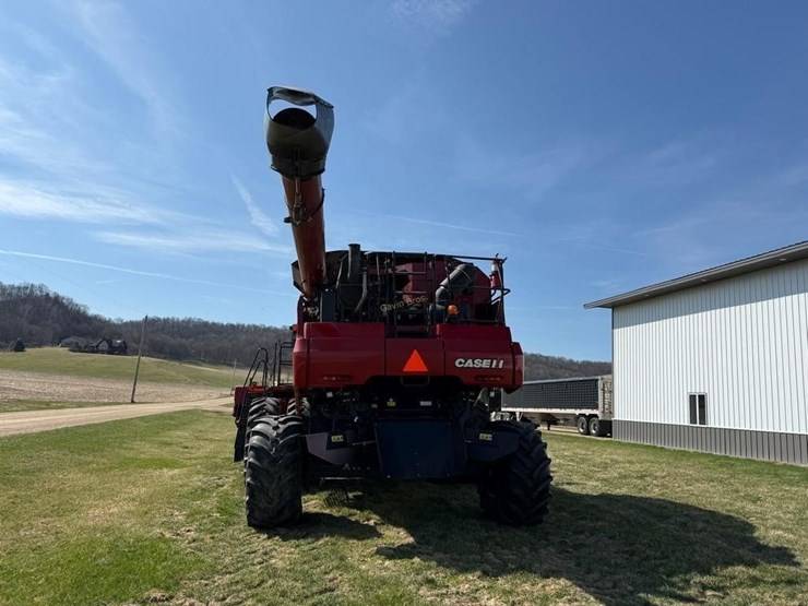 2014-case-ih-8230-image-6
