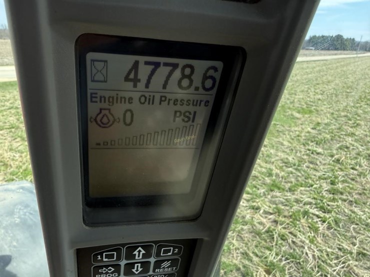 2017-case-ih-mx280-afs-magnum-tractor-image-32