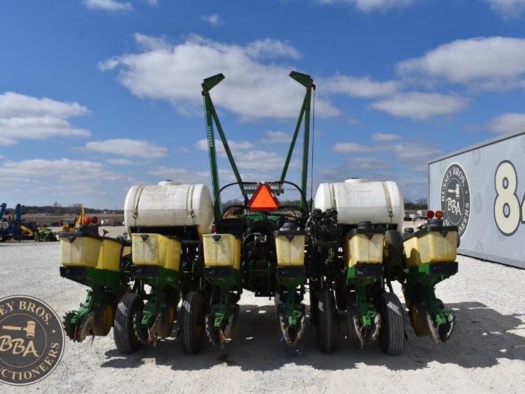 john-deere-7200-image-5