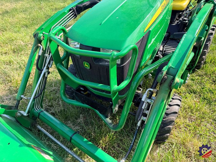 2025-john-deere-1023e-image-36