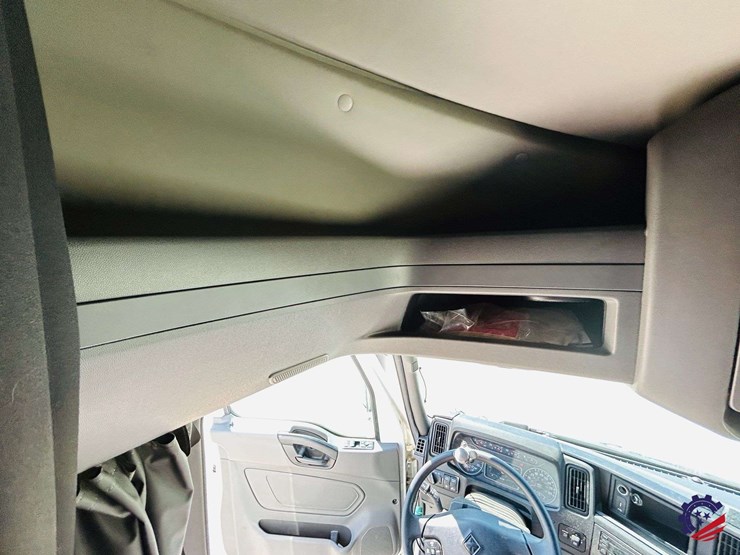 2024-international-lt62f-t/a-truck-tractor-image-102