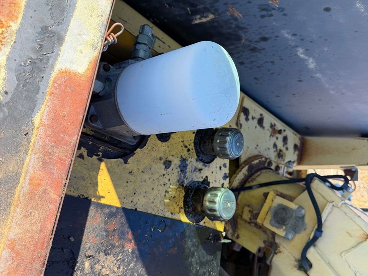 1996-new-holland-fx45-image-56