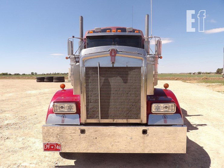 2005-kenworth-w900l-image-10