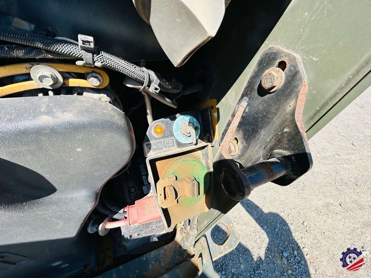 2018-caterpillar-299d2-image-21