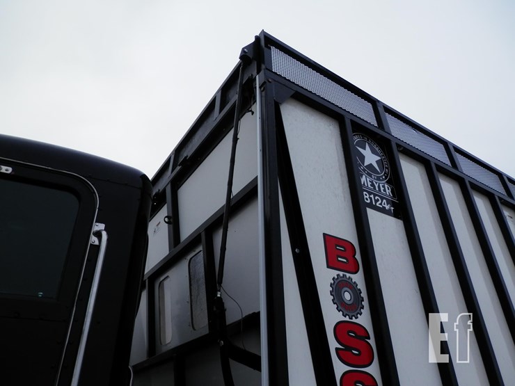 1999-peterbilt-385-image-21