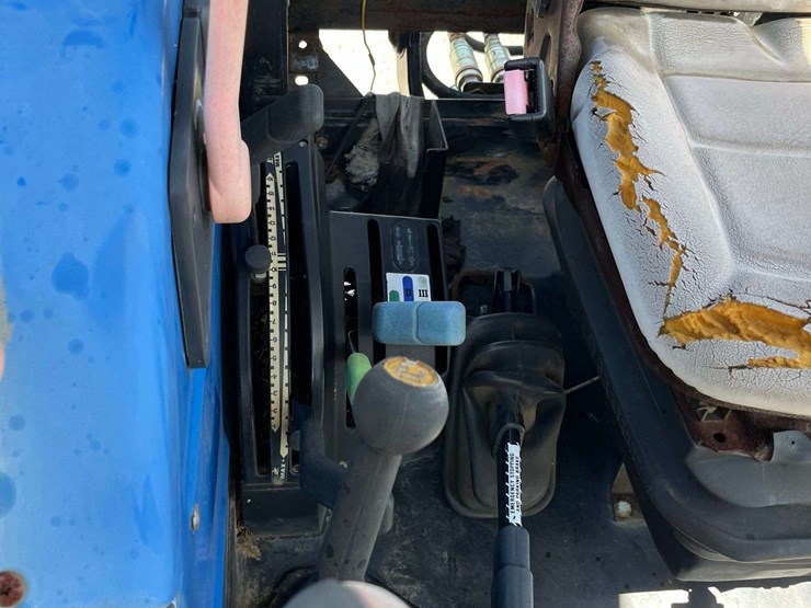 new-holland-tl80a-image-14