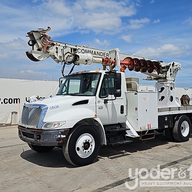 2005 INTERNATIONAL DURASTAR 4300