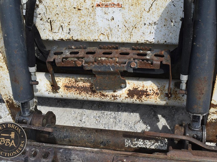 2016-bobcat-t590-image-14