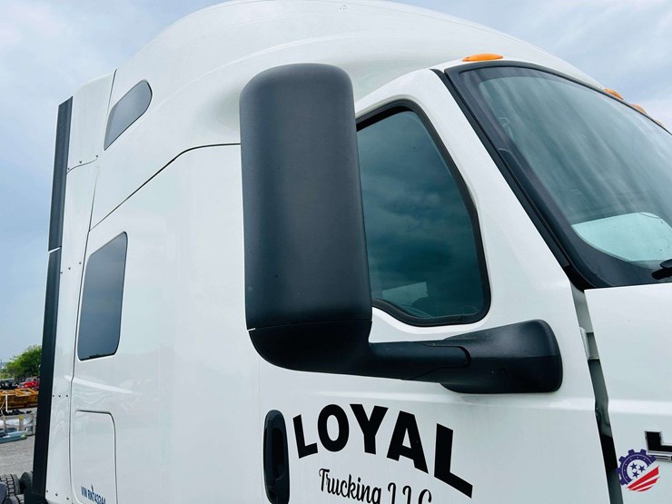 2024-international-lt62f-t/a-truck-tractor-image-35