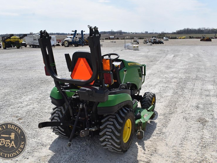 2017-john-deere-1025r-image-6