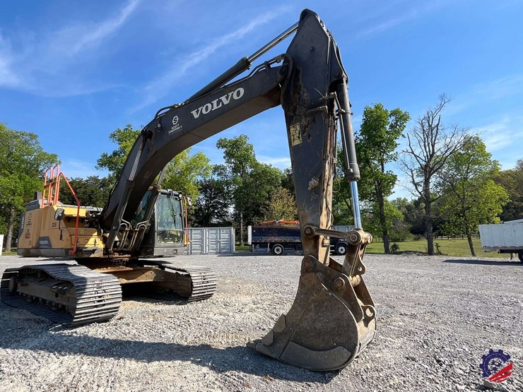 2017-volvo-ec300el-image-27