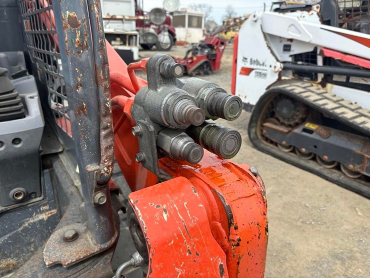 kubota-svl75-2-image-18