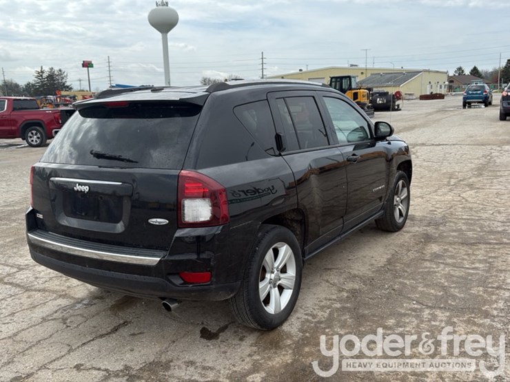 2016-jeep-compass-image-3