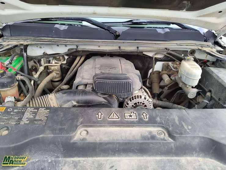 2012-chevrolet-silverado-2500hd-image-28