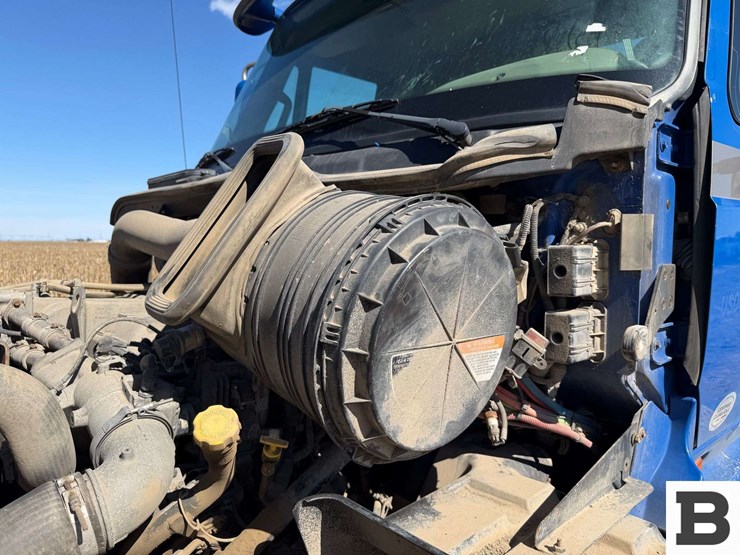 2013-international-prostar-image-30