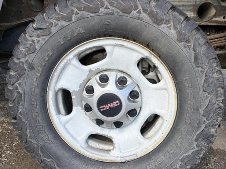 2012-gmc-sierra-2500-image-5