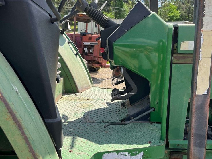 john-deere-6400-image-12