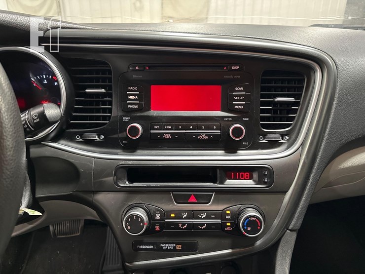 2015-kia-optima-image-18