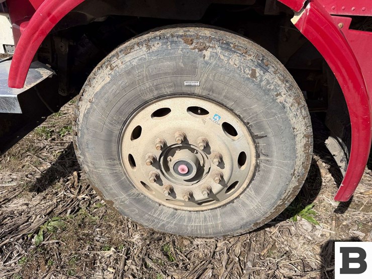 1995-peterbilt-378-image-11